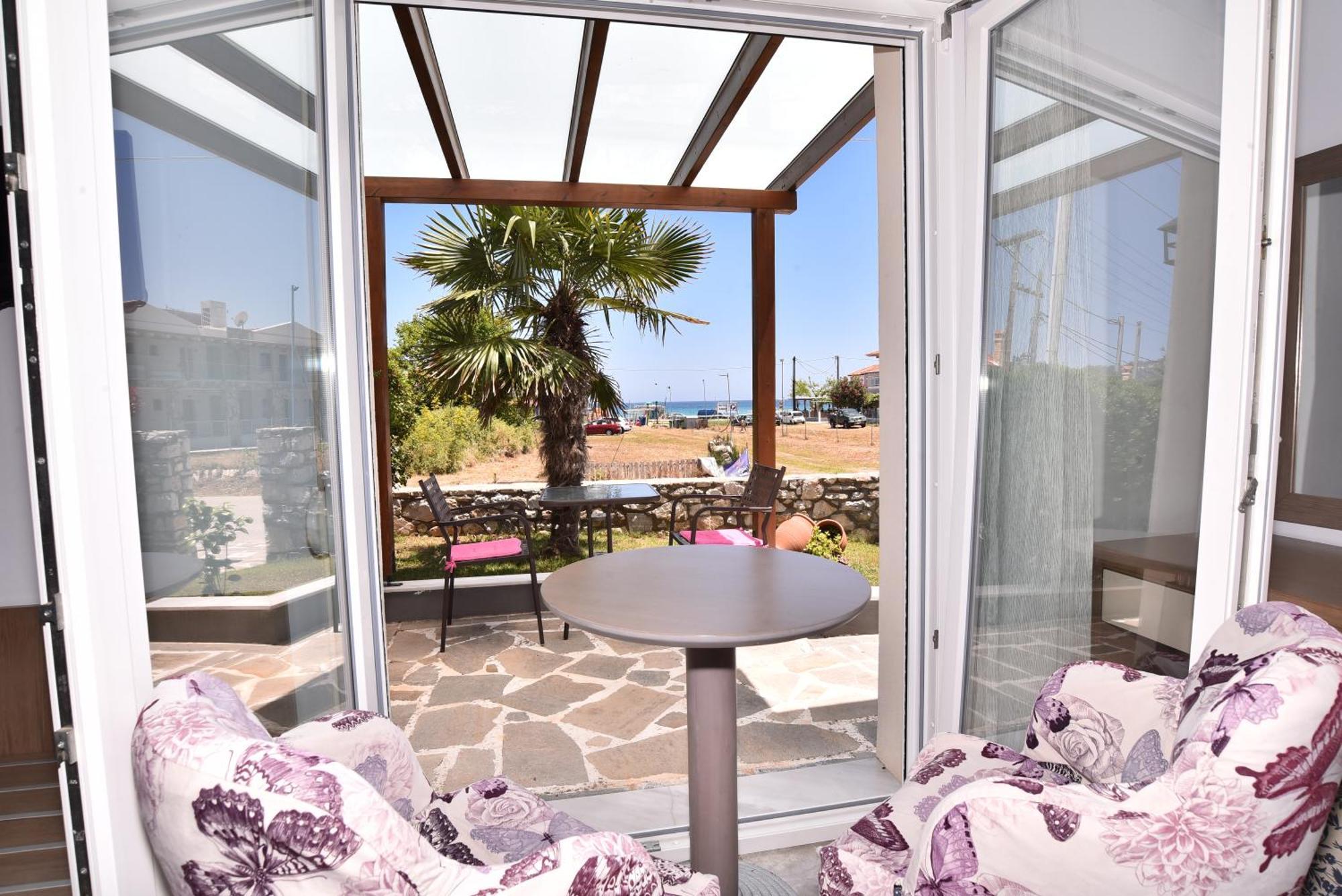 Thalassa Apartments Скала Потамияс Екстериор снимка